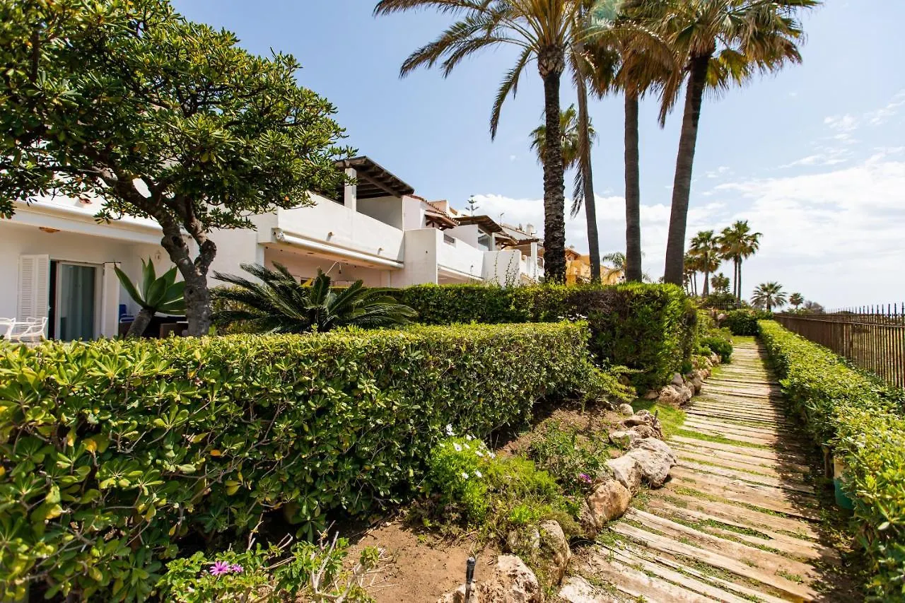 הוילה מארבלה Casa 1 Linea De Playa. בית נופש