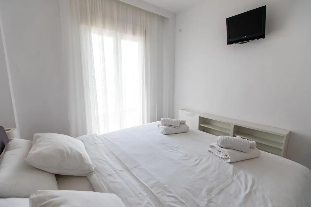 Casa 1 Linea De Playa. Villa Marbella Holiday home