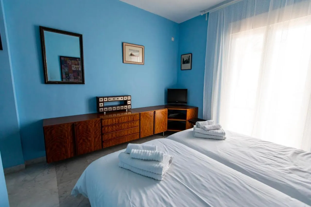 Casa 1 Linea De Playa. Villa Marbella Holiday home