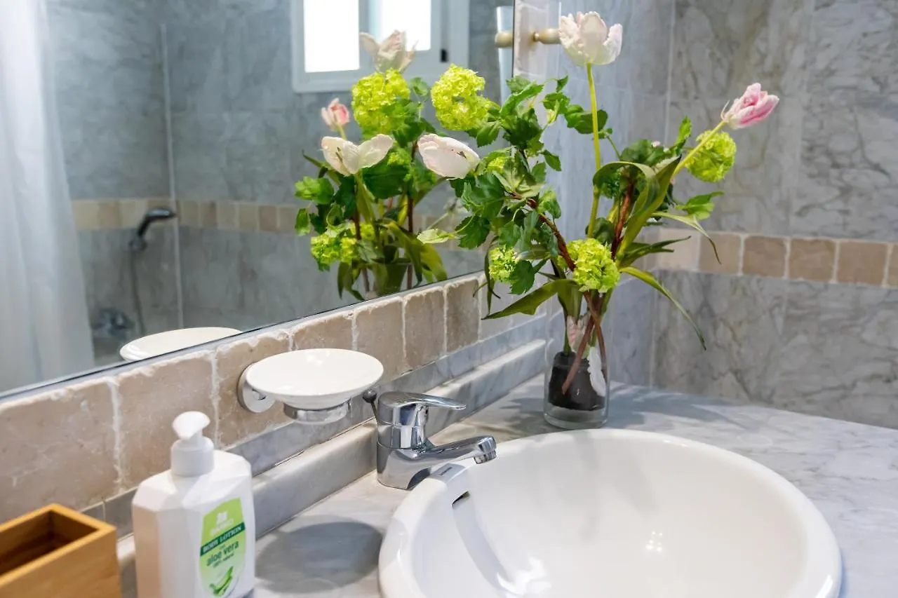 Casa 1 Linea De Playa. Villa Marbella Holiday home